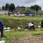 4.27水路目地詰＆土嚢で補修